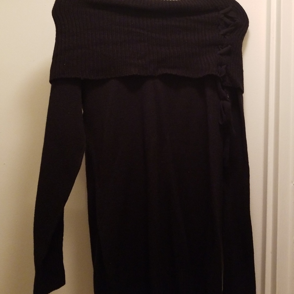 NWT Cowl neck/off shoulder laced sweater Sz. M